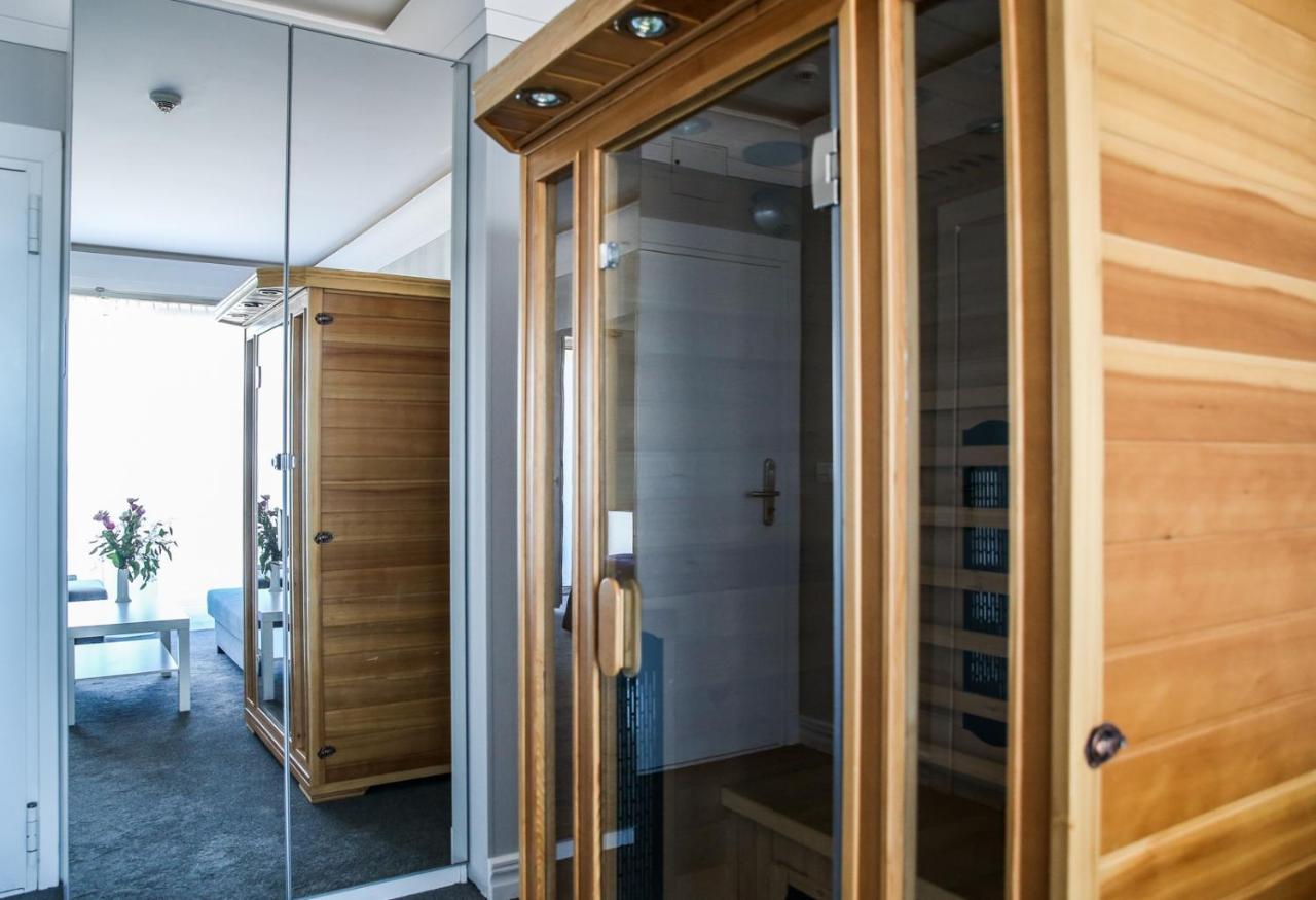 Nowa Zatoka Centrum Art & Business Sopot Ngoại thất bức ảnh